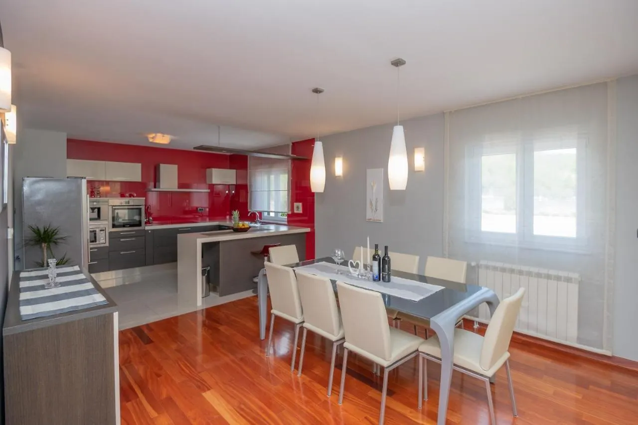 Residence Nada Gornji Seget Croatia