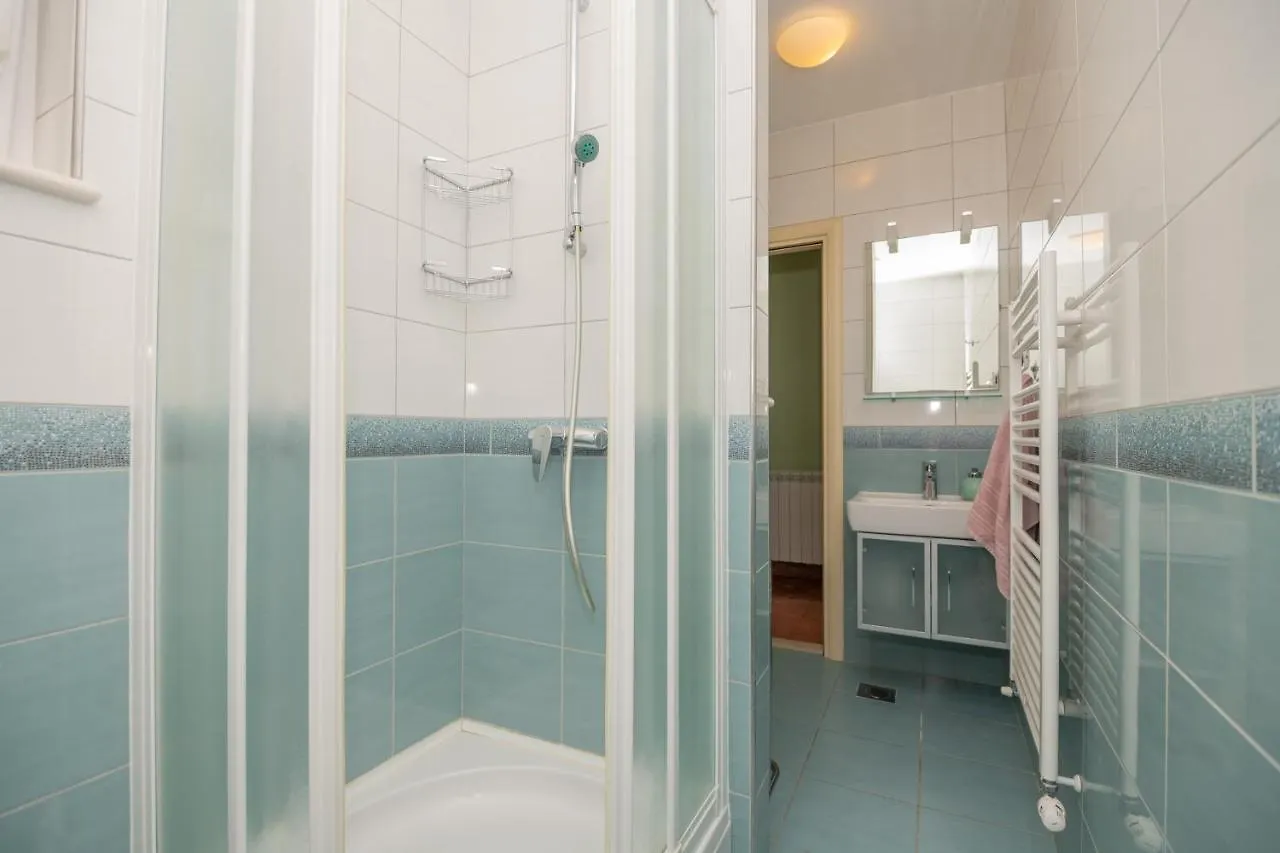 Residence Nada Gornji Seget Croatia