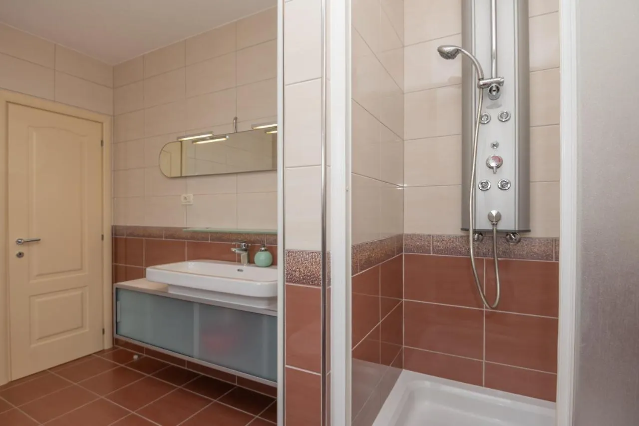 Residence Nada Gornji Seget
