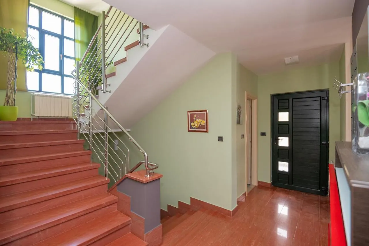 Residence Nada Gornji Seget 0*,