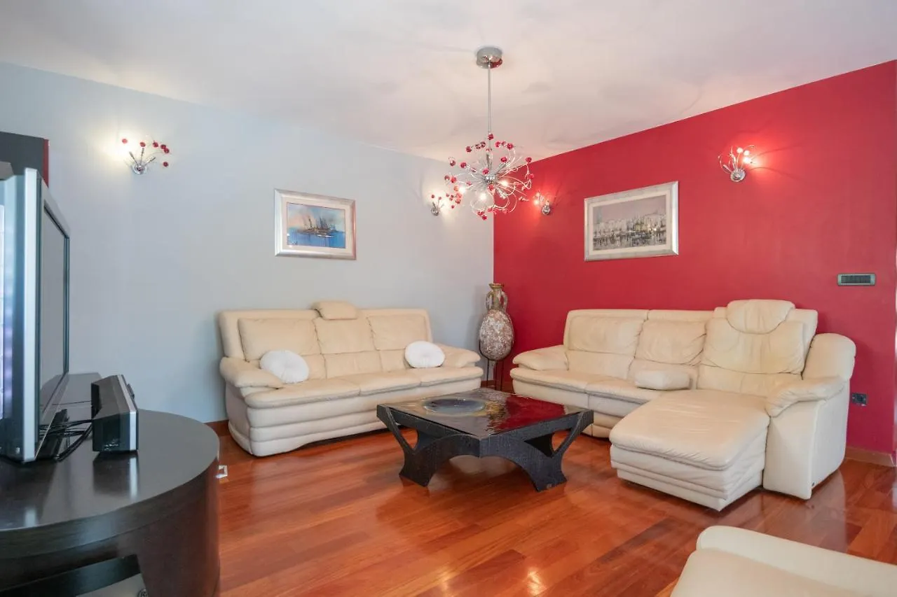 Residence Nada Gornji Seget 0*,  Croatia