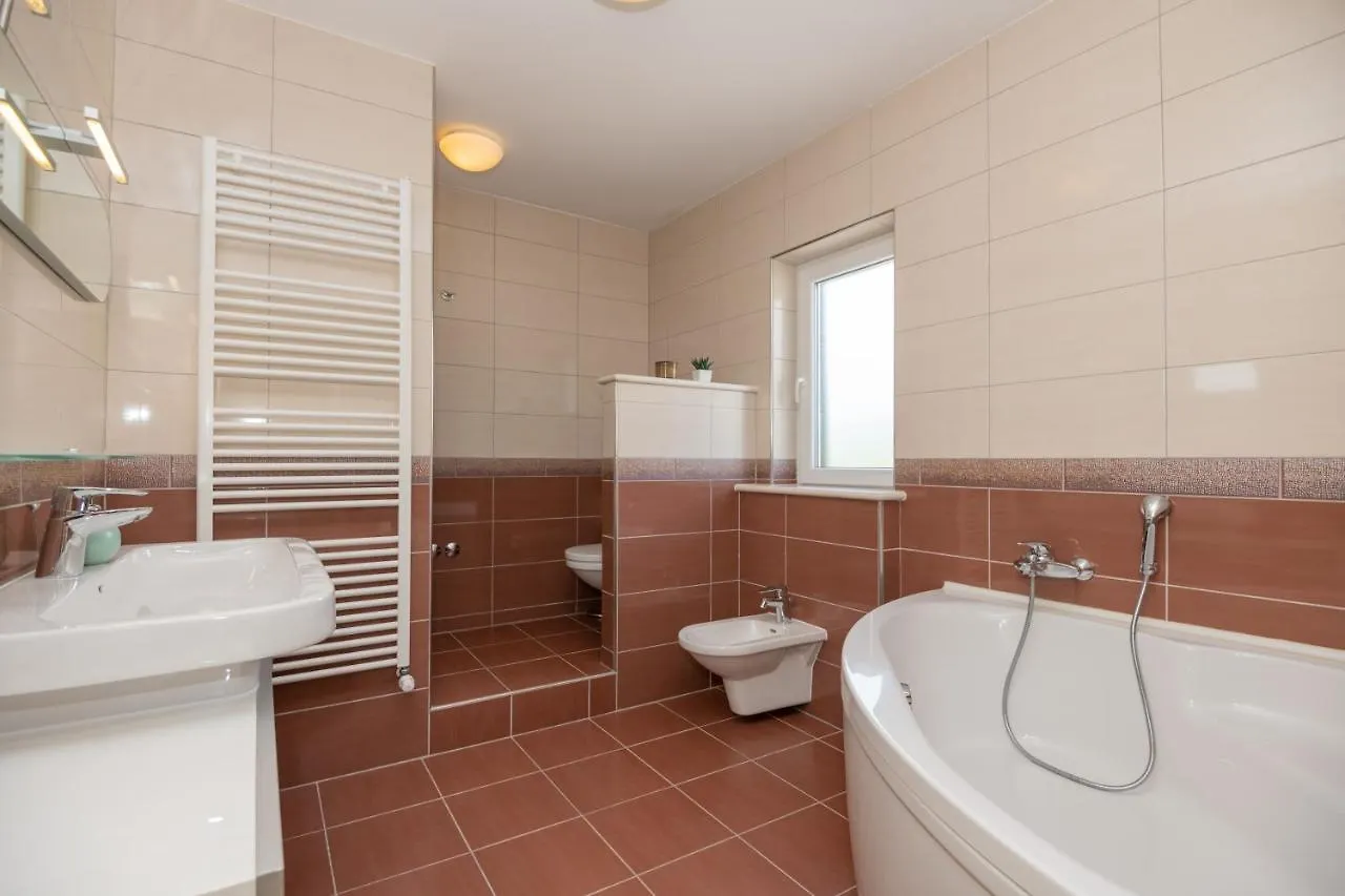 Residence Nada Gornji Seget 0*,  Croatia